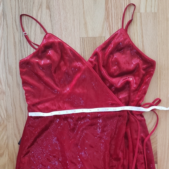 BCBG NEW RED VELVET COCKTAIL DRESS - Picture 5 of 8